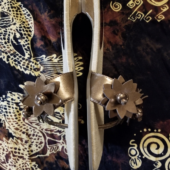 Etienne Aigner metallic bronze leather sandals - Picture 3 of 7